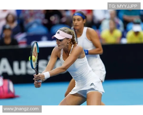 武汉网球队在联合会杯中的耐力表现值得称赞与反思